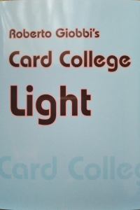 カード・カレッジ・ライト
