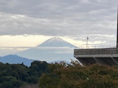 たくさんのナイスをありがとうございます　コロナもようやく勢いをなくしてきてほっとしています　先日清水までサッカー観戦に行きました　試合はドロー　帰りに現れた富士山に慰められました　　
2021年10月の読書メーター 読んだ本の数：24冊 読んだページ数：4038ページ ナイス数：130ナイス  ★先月に読んだ本一覧はこちら→ https://bookmeter.com/users/198199/summary/monthly
