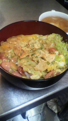 クッキングパパ に載っていた ポテチ丼 ソーセージとキャベツの千切りと砕いたポテチをコンソメで煮て 卵でとじる まずく 読書メーター