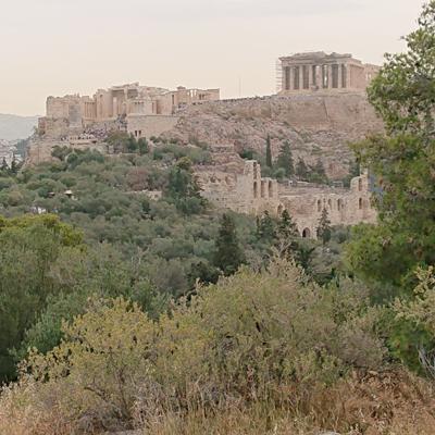 今日は午前中に、アクロポリスの隣に位置するフィロパポスの丘に登ってきました。アクロポリスを眺めるには、ここが一番。アクロポ 読書メーター