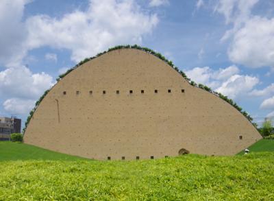 ◼️図書館長の遺影とともに杖突峠を越え中馬街道へ。足助、多治見、瀬戸、明智…暑さで有名な地方だけど町なかを流れる川に涼を感じる◼️レトロ物件たんまりでしたが、たまにはキレイなものをとモザイクタイルミュージアムへも◼️2024年7月の読書メーター 読んだ本の数：8冊 読んだページ数：2098ページ ナイス数：774ナイス  ★先月に読んだ本一覧はこちら→ https://bookmeter.com/users/200370/summary/monthly/2024/7
