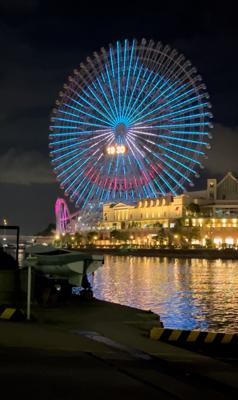 久しぶりのつぶやきです！コスモクロックにスライムがあらわれると聞き、見てきました♫可愛かったです(*^^*)