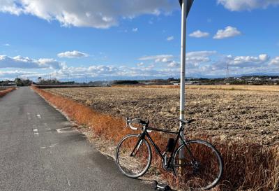 こんにちは、やっとこさ咳が出なくなり練習するにも風が強くて冷たいです。